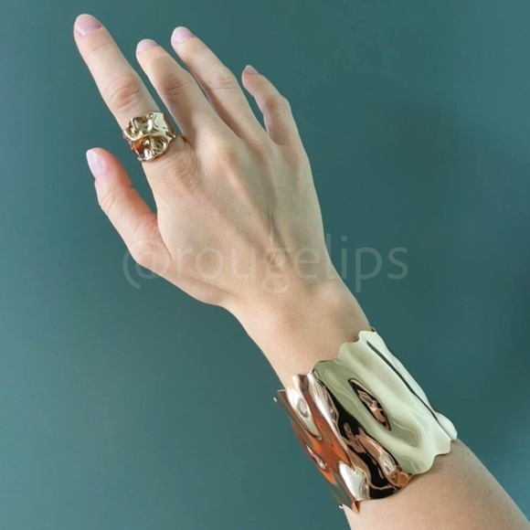 Wide Cuff Bracelet Gold Tone Textured Bangle Large Metal - Picture 4 of 6